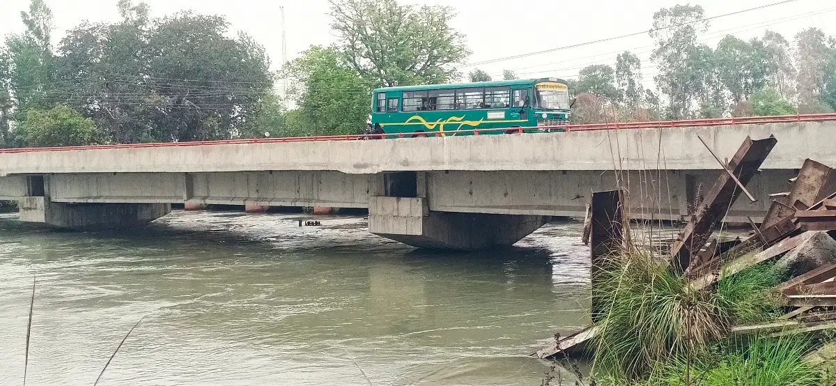 मुजफ्फरनगर में पूर्व प्रधान की पुत्रवधू ने गंग नहर में लगाई छलांग,बचाव दल द्वारा तलाश जारी, परिवार में कोहराम