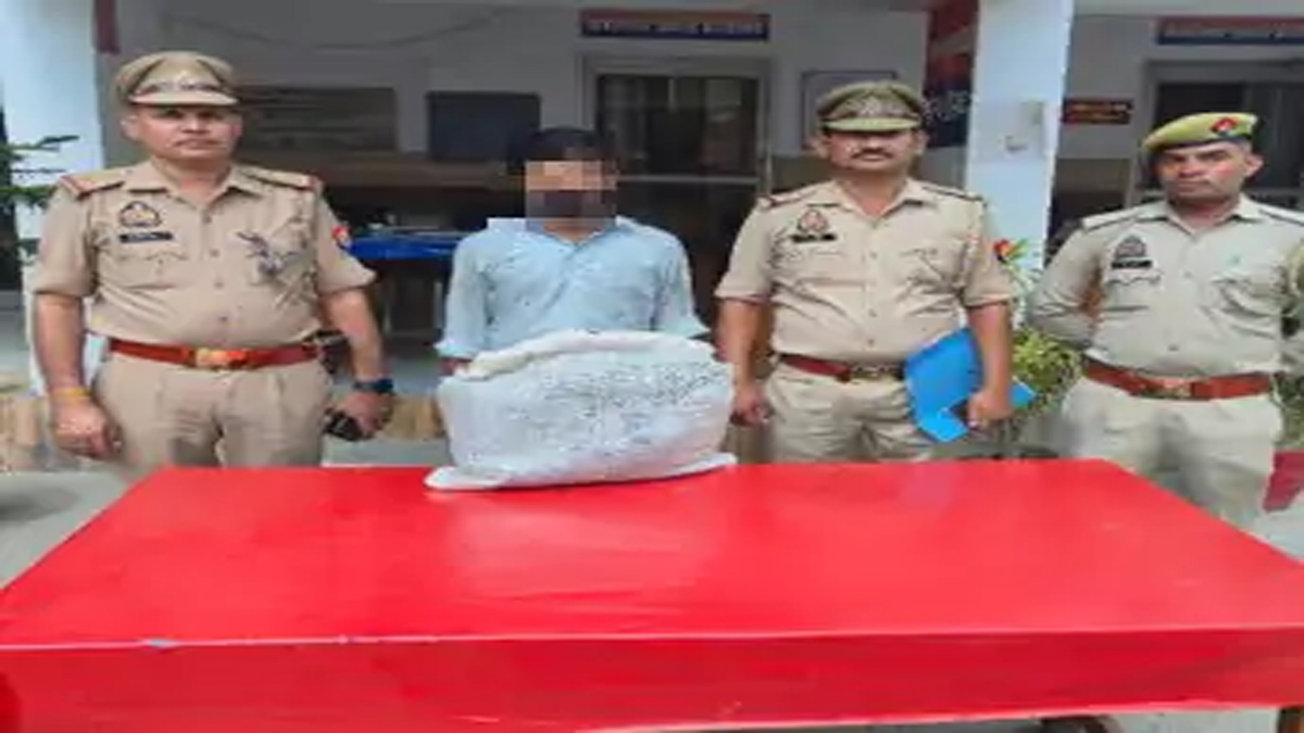 बिजनौर के धामपुर में बड़े भाई ने छोटे भाई की गला घोंटकर हत्या, पुलिस ने आरोपी रवि को गिरफ्तार किया