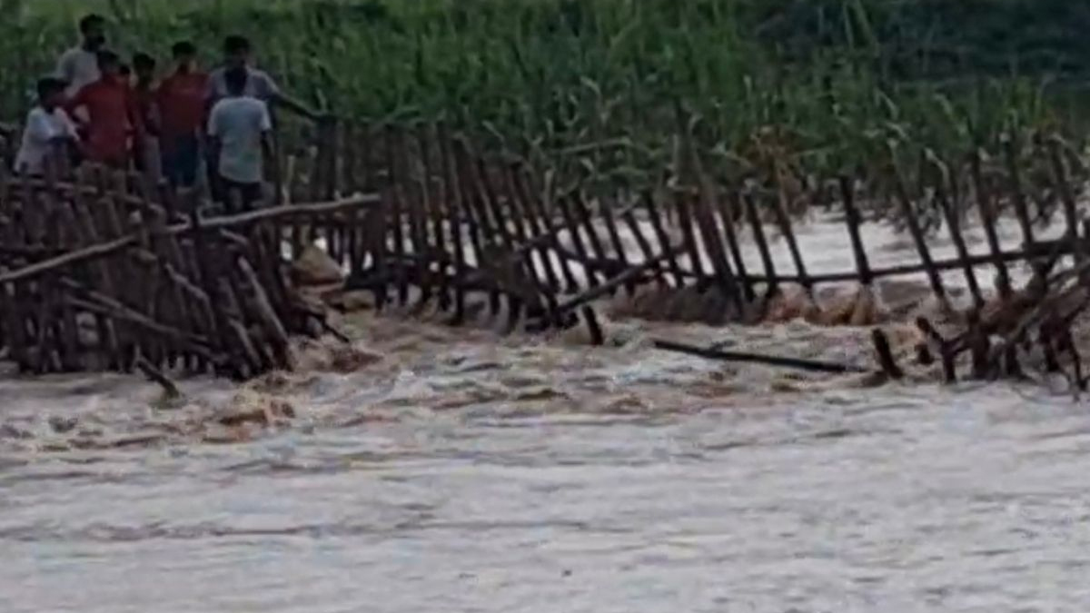 बिजनौर में मालान नदी का तटबंध फिर टूटा: धारूवाला समेत कई गांवों में घुसा पानी, फसलें डूबने लगीं