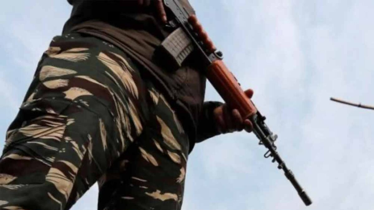 सुकमा में CRPF जवान की सुसाइड: दोस्त की दगाबाजी और पत्नी की तस्वीरों का डर बना मौत का कारण