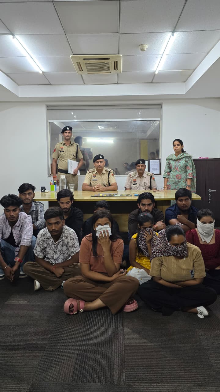 गुरुग्राम: फर्जी कॉल सेंटर का भंडाफोड़, नकली सेक्स वर्धक दवा बेचकर करते थे ठगी