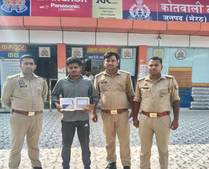 मेरठ में दुकान में छत तोड़कर 3 लाख रुपये चोरी करने वाला गिरफ्तार, टीपीनगर पुलिस ने किया खुलासा