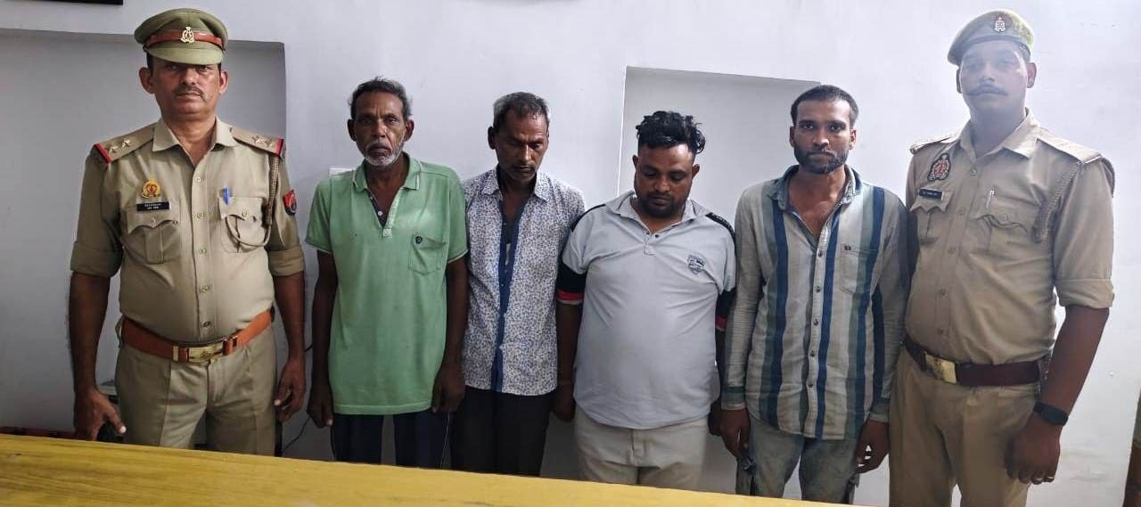 मेरठ में सिविल लाइन पुलिस ने ज्वैलरी और कैश चोरी के चार आरोपी गिरफ्तार