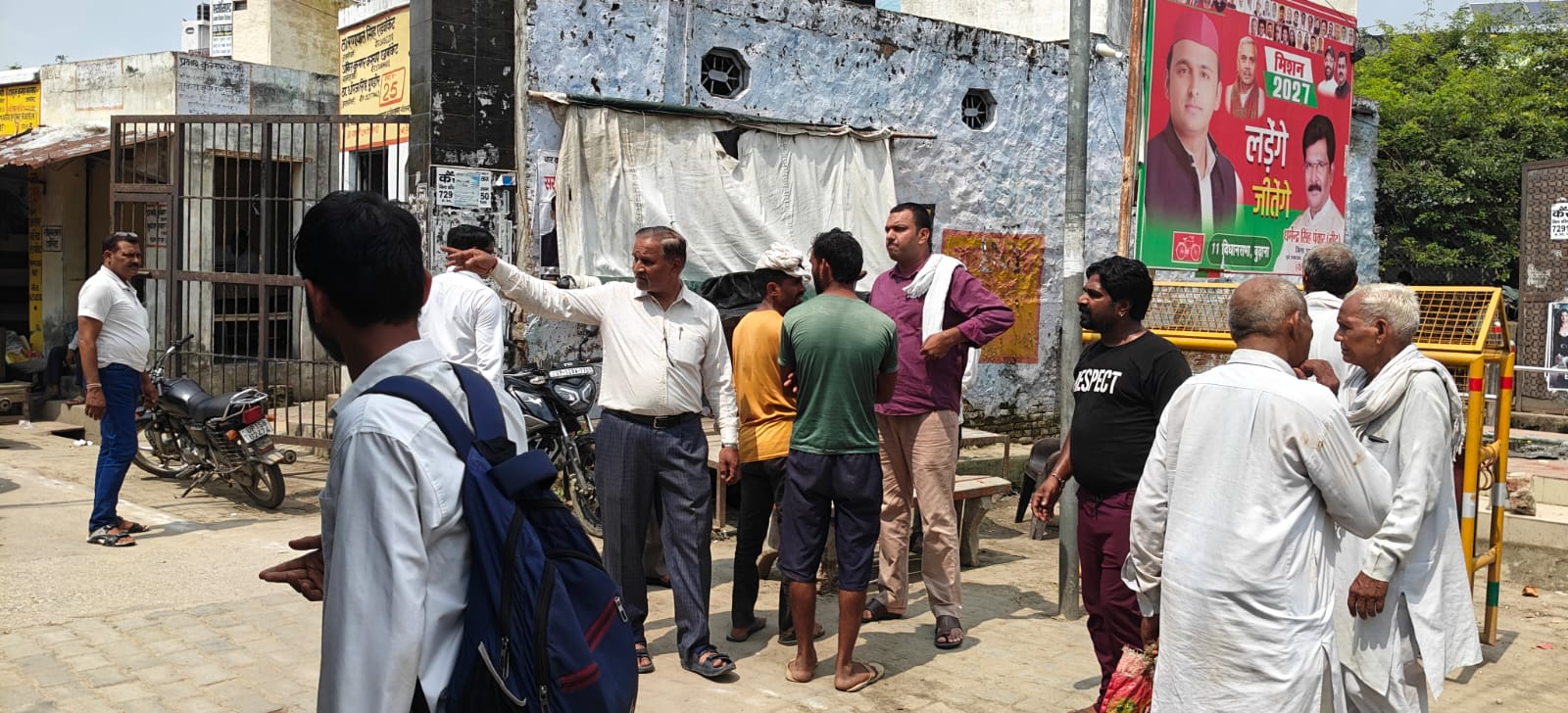 मुज़फ्फरनगर में अतिक्रमण हटाओ अभियान चलाया, तहसील परिसर के पास से हटाए गए रेहड़ी-खोमचे
