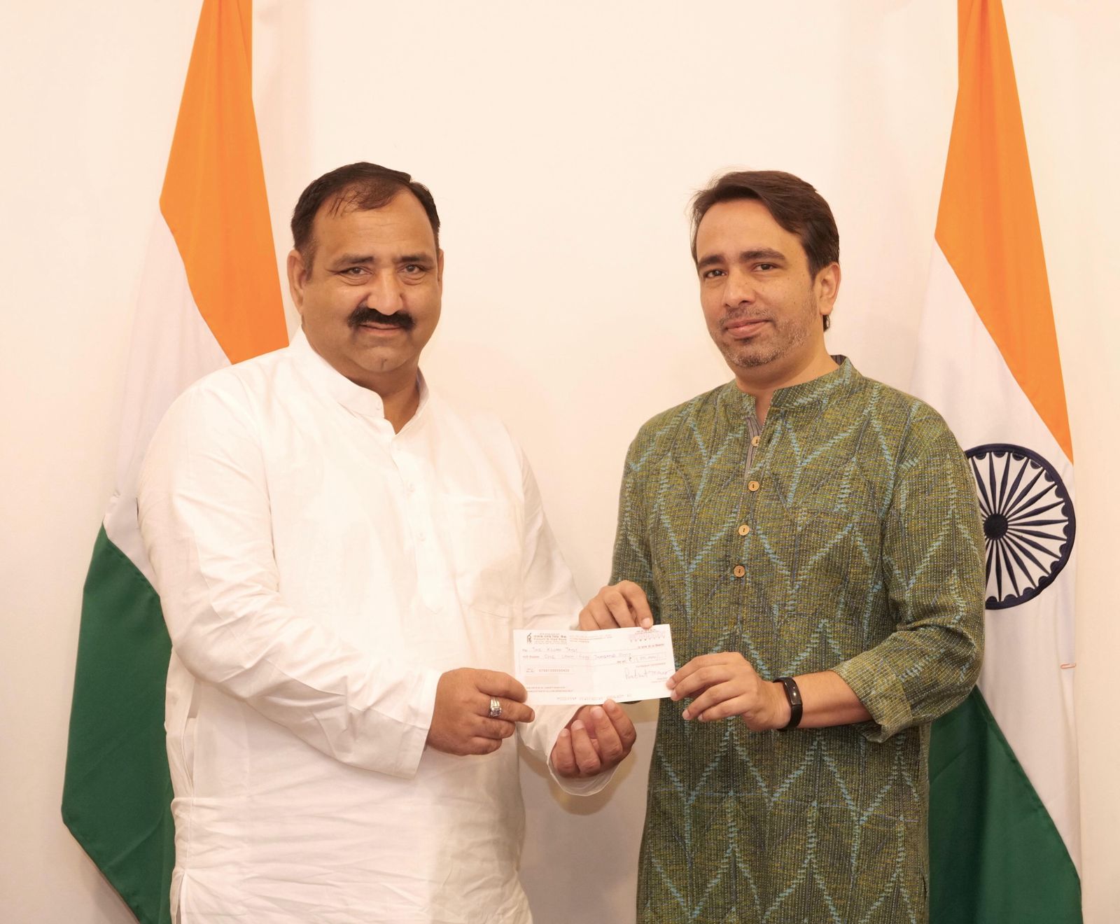 मुजफ्फरनगर में रालोद नेता प्रभात तोमर ने पंजाब बाढ़ पीड़ितों के लिए दी 1.51 लाख की सहयोग राशि