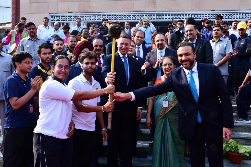 नोएडा में 26वें अंतर एमिटी संस्थान खेल प्रतियोगिता ‘संगठन 2025’ का शुभारंभ