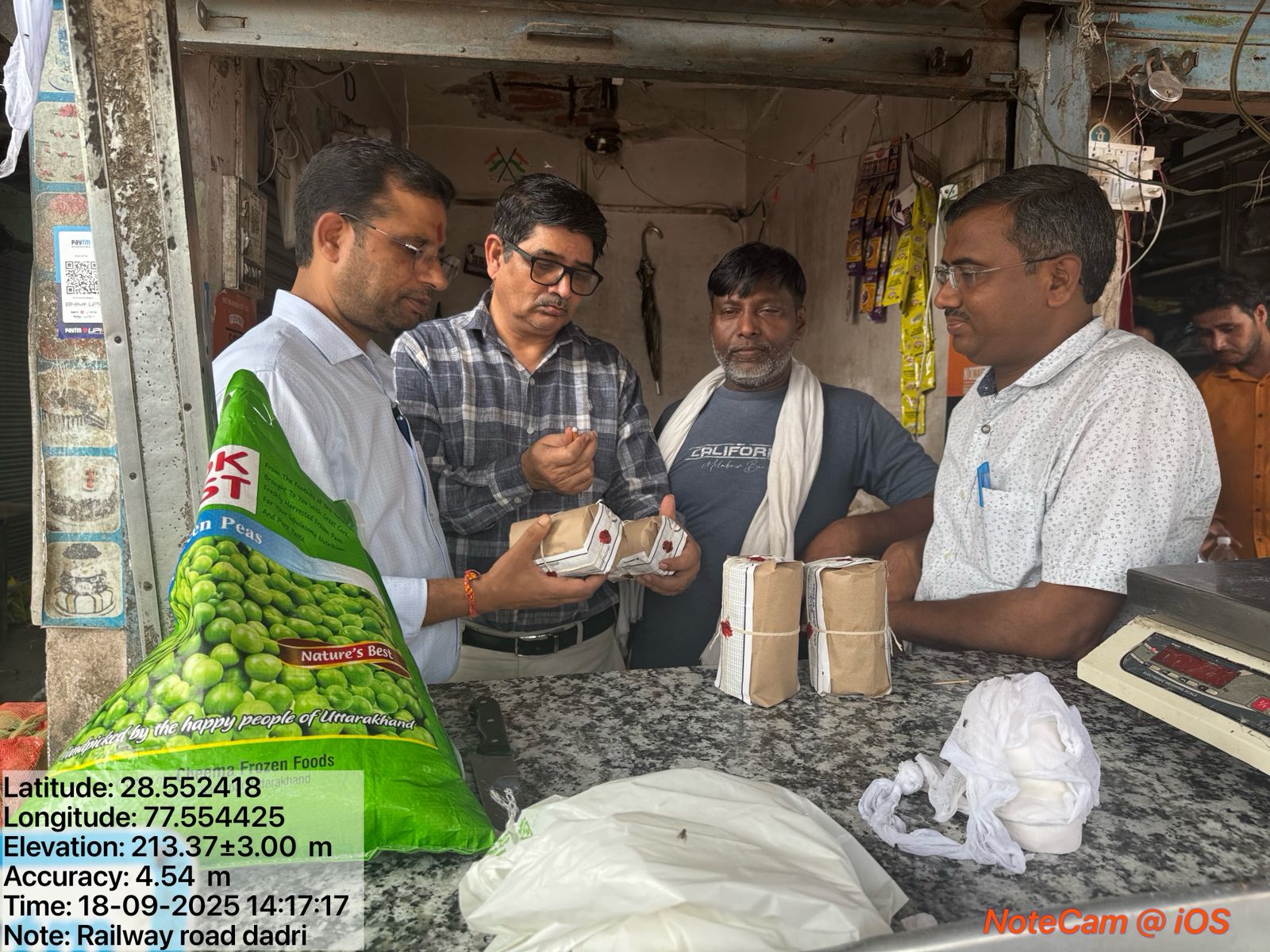 नवरात्रि-दशहरा से पहले मिलावटखोरों पर सख्ती, नोएडा में खाद्य सुरक्षा विभाग की छापेमारी