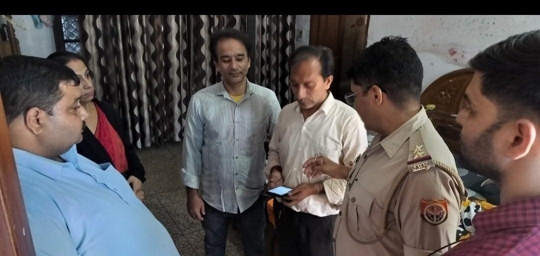 खतौली में दिनदहाड़े बंद मकान से लाखों की नकदी व आभूषण चोरी, मोहल्लेवाले आक्रोशित