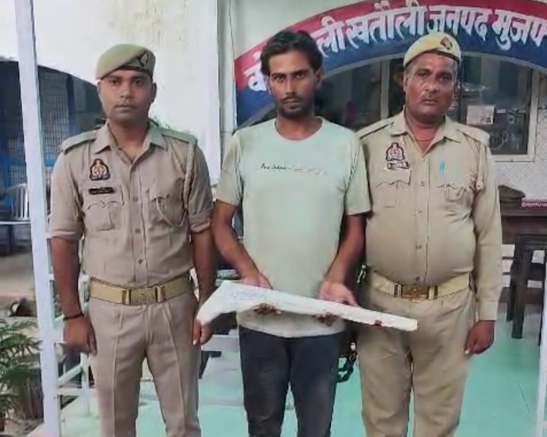 खतौली में मस्कट लहराकर रील बनाने वाला युवक गिरफ्तार, हथियार और कारतूस बरामद