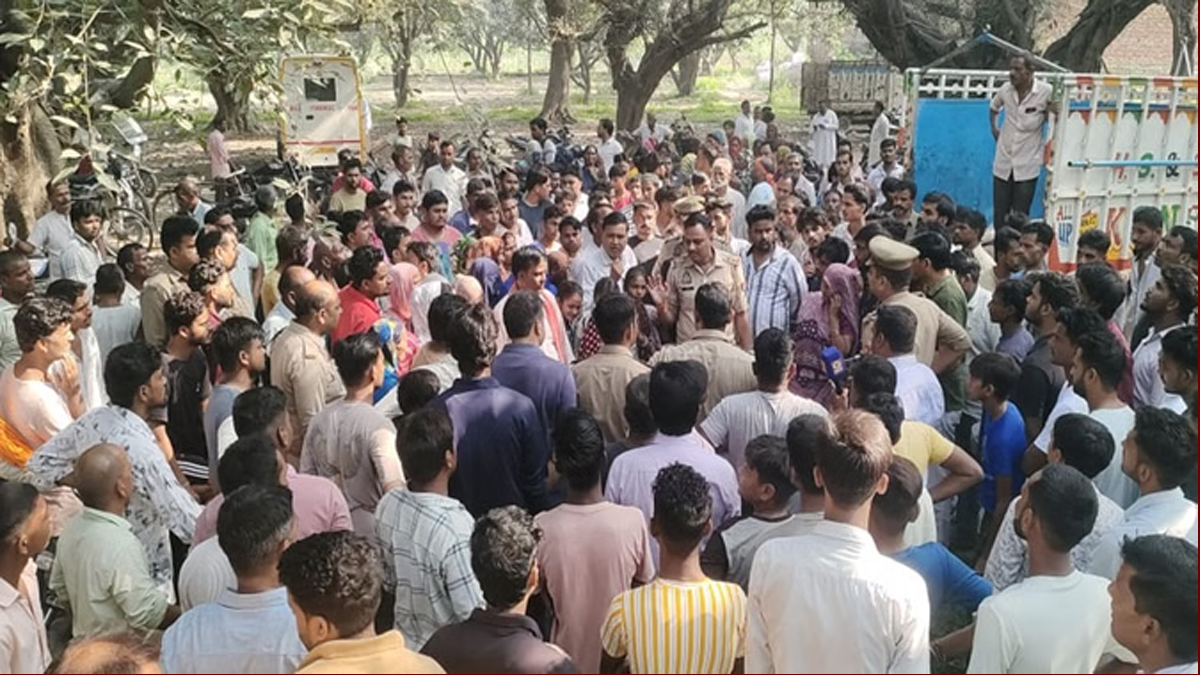 युवक की पेड़ पर लटकी लाश और नदी में शव मिलने से क्षेत्र में तनाव, परिवारों का रो-रोकर बुरा हाल