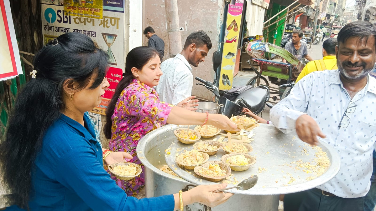 नवरात्रि पंचमी पर स्कंदमाता की भव्य आराधना, भक्तों ने किया हरे वस्त्रधारी मां के स्वरूप का पूजन