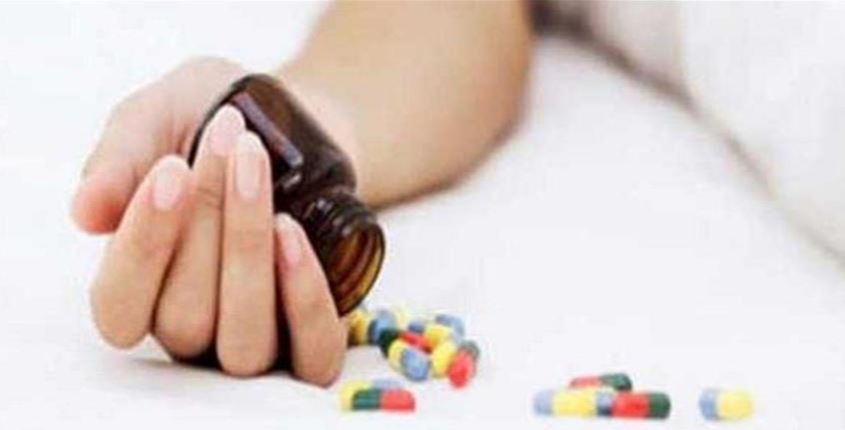 ग्रेटर नोएडा में महिला ने जहरीला पदार्थ खाया, दूसरी महिला को सांप ने डसा, दोनों की हालत गंभीर