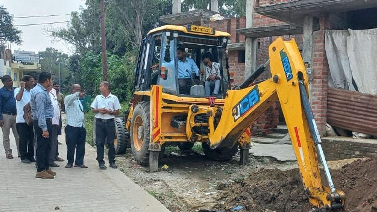 रामपुर में सिंचाई विभाग का अतिक्रमण पर बड़ा प्रहार: दूसरे दिन भी नहर खुदाई और अवैध कब्जे हटाए गए