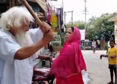 BJP सांसद की बहन से ससुराल में बर्बरता, ससुर-देवर ने बीच सड़क पर पीटा, नहाते समय वीडियो भी बनाया
