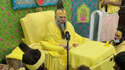मथुरा : प्रेमानंद महाराज के दर्शन करने पहुंची साइना नेहवाल, एकांतिक वार्तालाप कर मिला आशीर्वाद