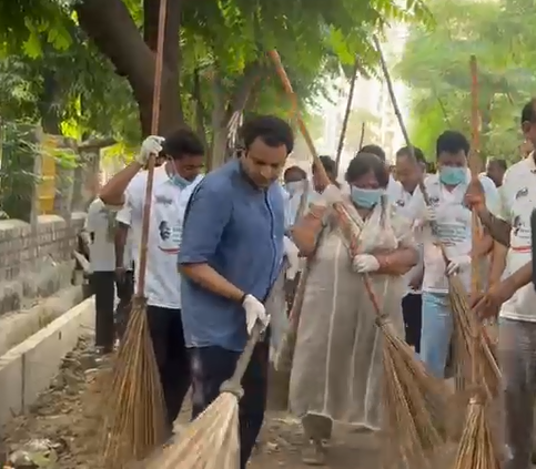 गाजियाबाद में पीएम मोदी के जन्मदिन पर नगर निगम ने चलाया स्वच्छता अभियान