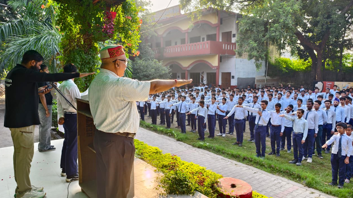 मुरादाबाद में ‘स्वच्छता ही सेवा’ कार्यक्रम: परिवर्तन “दी चेंज” ने बच्चों और स्वयंसेवकों के साथ गंगा संरक्षण पर दिया संदेश