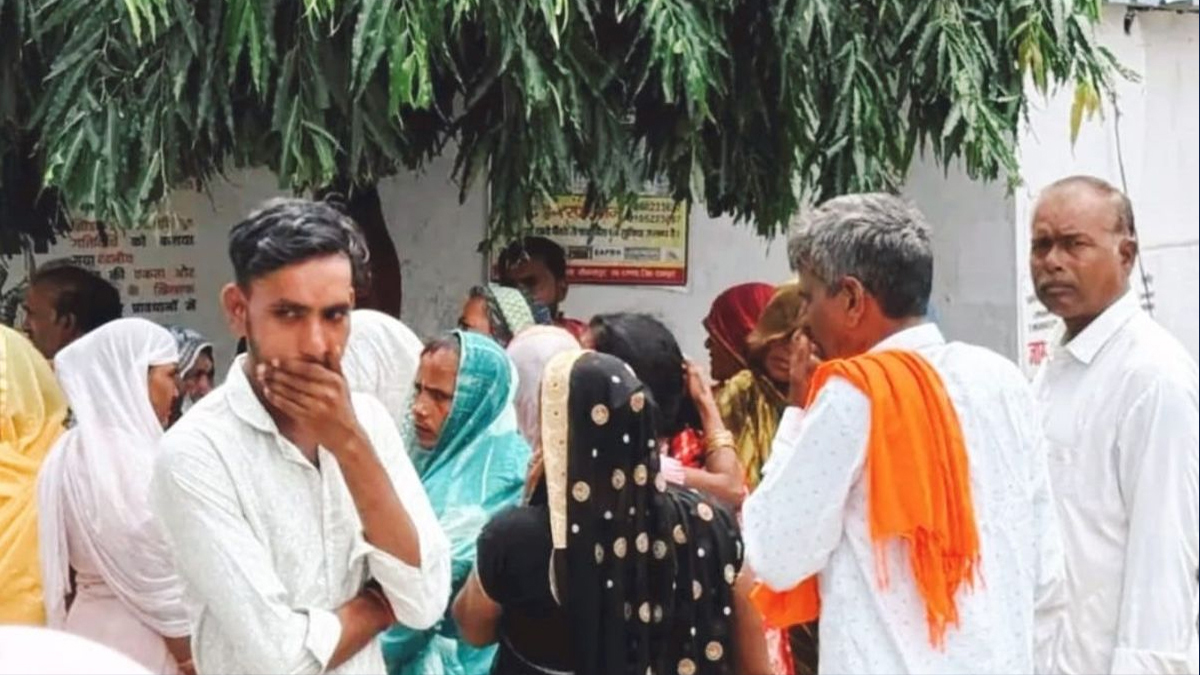 रामपुर में पति से विवाद से तंग आकर पत्नी ने लगाई कोसी नदी में छलांग, ग्रामीणों की बहादुरी से बची जान