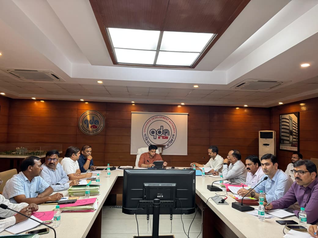 गाजियाबाद में आईजीआरएस शिकायतों के निस्तारण को लेकर जीडीए उपाध्यक्ष की सख़्ती