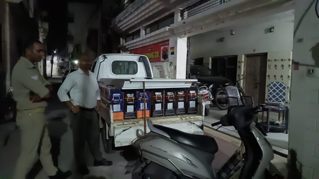 मुजफ्फरनगर में जीएसटी का सन्मति ट्रेडर्स पर छापा, पटेलनगर में जाकर की जांच