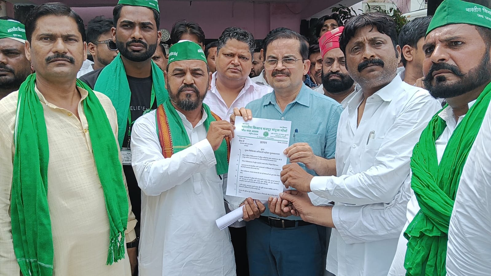 मुजफ्फरनगर में फर्जी अस्पतालों के खिलाफ भारतीय किसान मजदूर मोर्चा का आंदोलन,CMO को सौंपा ज्ञापन 