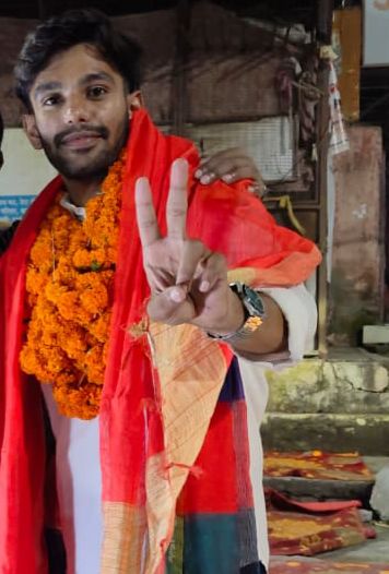 देशबंधु कॉलेज से मुजफ्फरनगर के भौमिक त्यागी ने DUSU चुनाव में रचा इतिहास, केंद्रीय पार्षद पद पर भारी मतों से जीत