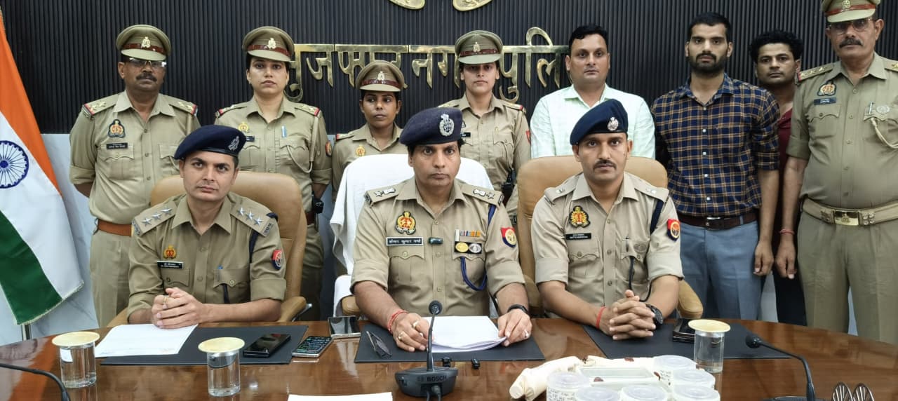 बदमाशों का काल बन रही महिला पुलिस: मुजफ्फरनगर में मुठभेड़ में दो अंतरराज्यीय लुटेरे किए गिरफ्तार