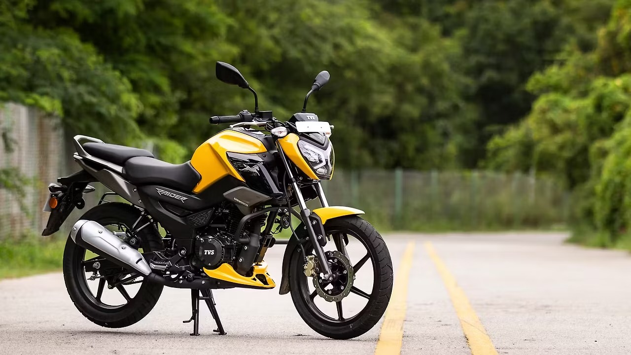 TVS Raider 125 2025: GST कटौती के बाद यंग राइडर्स के लिए बनी सबसे स्टाइलिश, स्पोर्टी और परफॉर्मेंस-ओरिएंटेड बाइक अब और भी किफायती