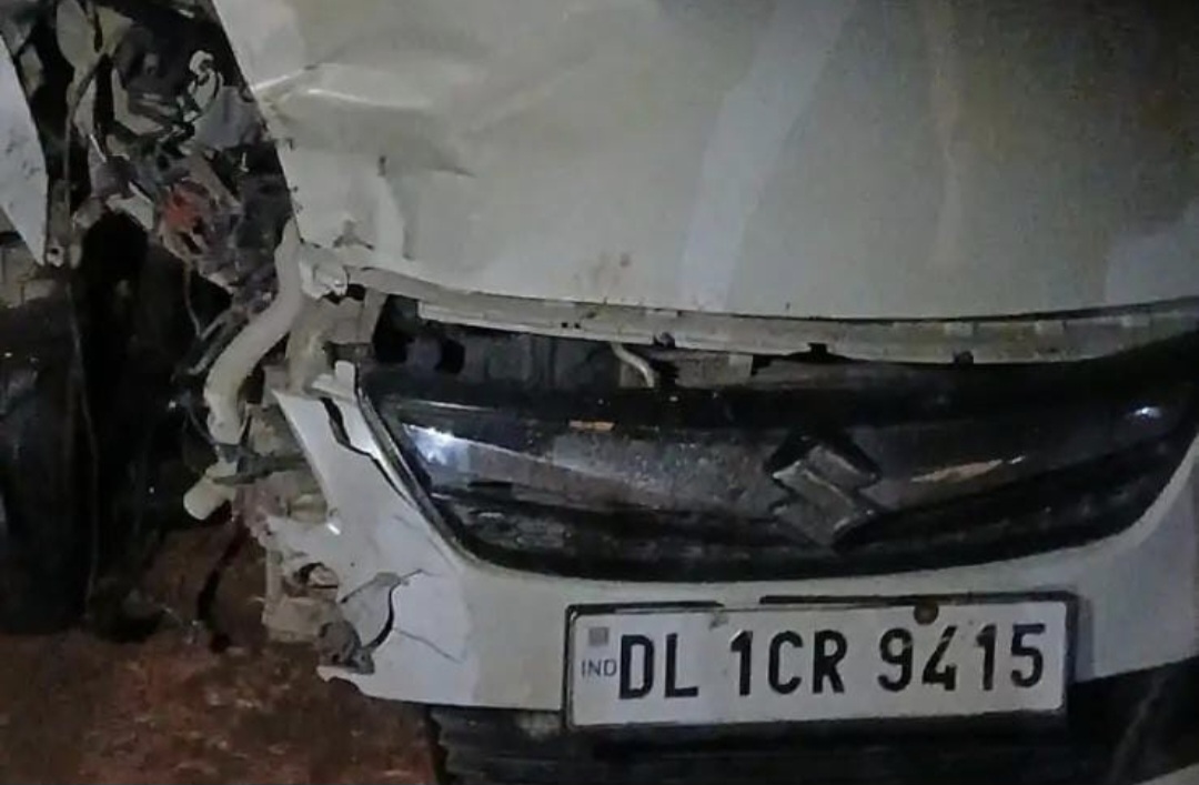 हाथरस में कार के टायर फटने से हिरण के बच्चे की मौत, तीन बाइक सवार घायल