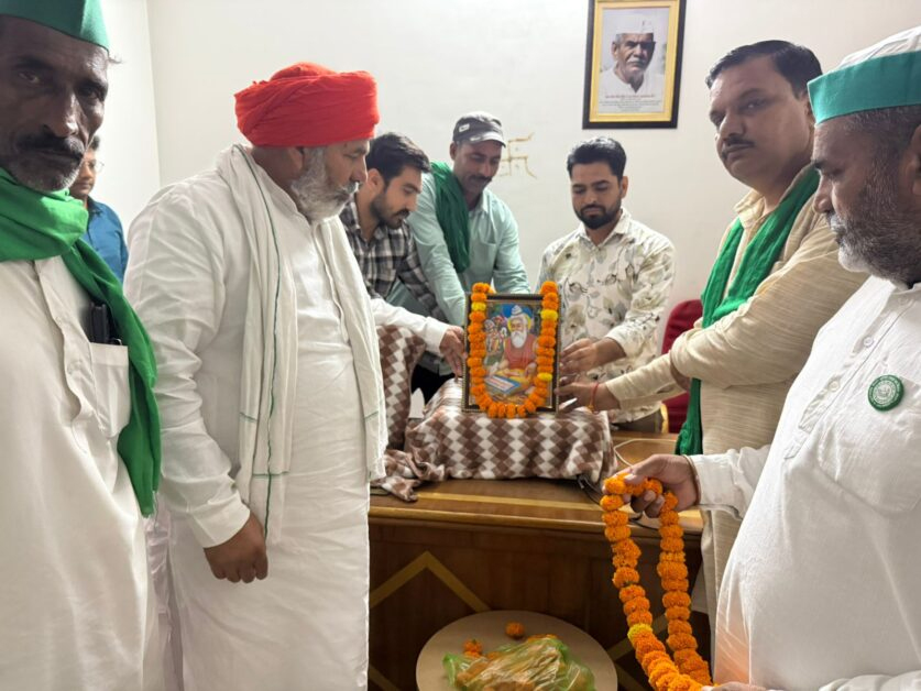 महर्षि वाल्मीकि जयंती: राकेश टिकैत ने दी श्रद्धांजलि, बोले- उनका जीवन सामाजिक समरसता और अखंड भारत का प्रमाण