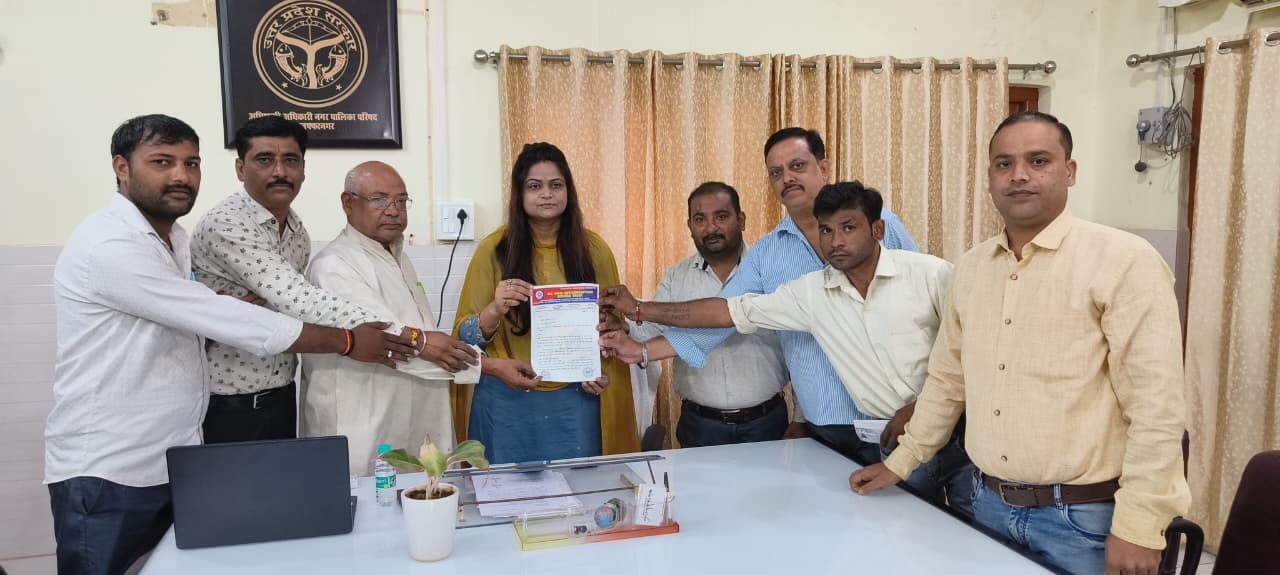 मुज़फ्फरनगर शहर में मच्छरों का बढ़ा प्रकोप: एंटी करप्शन टीम ने पालिका ईओ को सौंपा ज्ञापन, तत्काल फॉगिंग की मांग