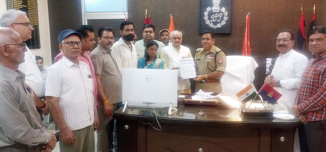 शामली में चोरी की बढ़ती घटनाओं पर व्यापारियों का आक्रोश, एसपी को सौंपा ज्ञापन