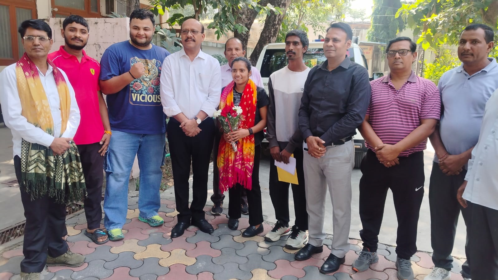विश्व पैरा एथलेटिक्स की पदक विजेता प्रीति पाल को डीएम ने किया सम्मानित, बताया युवाओं के लिए प्रेरणा स्रोत