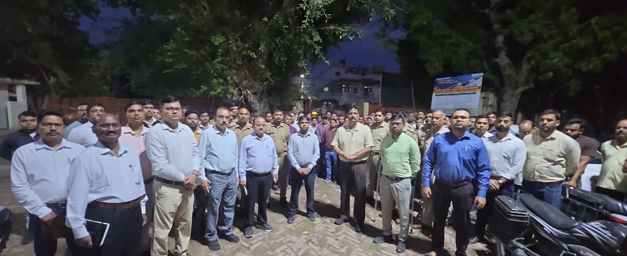 बरेली में बिजली चोरी के खिलाफ बड़ी कार्रवाई, 110 उपभोक्ता पकड़े गए, 65 लाख का जुर्माना