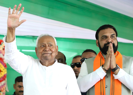 बिहार चुनाव: एनडीए में सीट बंटवारा फाइनल, भाजपा और जदयू अब 'बराबर के साझीदार'; दोनों 101-101 सीटों पर लड़ेंगी चुनाव