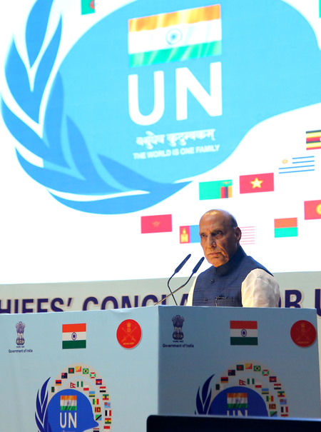 कुछ देश नियमों का खुला उल्लंघन कर रहे हैं, भारत अंतरराष्ट्रीय व्यवस्था का पालन करता है- राजनाथ सिंह