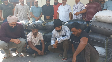 हरियाणा: लग्जरी कारों से 305 किलो डोडा पोस्त बरामद, चार गिरफ्तार