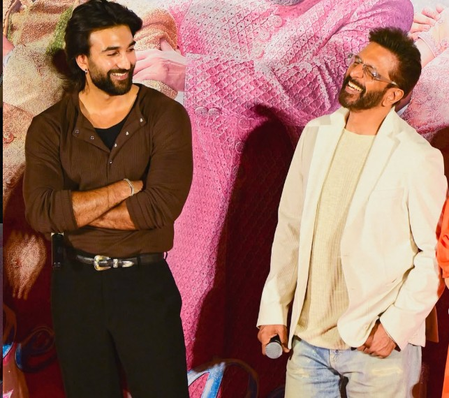 मीजान-जावेद जाफरी से पहले बॉलीवुड फिल्मों में पिता-बेटे की ये जोड़ियां बिखेर चुकी हैं अभिनय का जादू