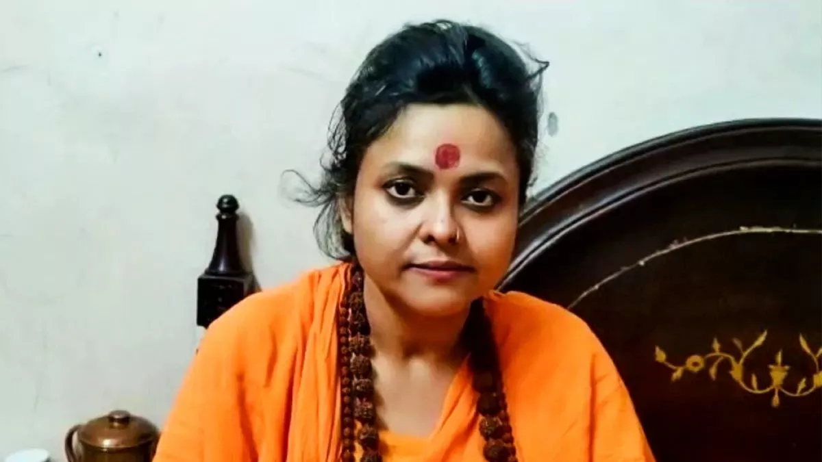 टीवीएस शोरूम मालिक की हत्या का खुलासा,  महामंडलेश्वर पूजा शकुन पांडेय ने रची थी साज़िश 