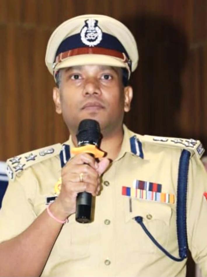 सहारनपुर: आशा मॉडर्न स्कूल में पुलिस ने तीन नए कानून, साइबर सुरक्षा और मिशन शक्ति 5.0 पर छात्र-छात्राओं को दी जागरूकता