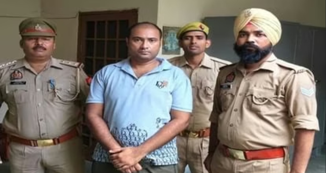 बिल्डर बाबा गिरफ्तार: नोएडा से पकड़ा गया पूर्व महामंडलेश्वर सचिन दत्ता, करोड़ों की धोखाधड़ी का है आरोप