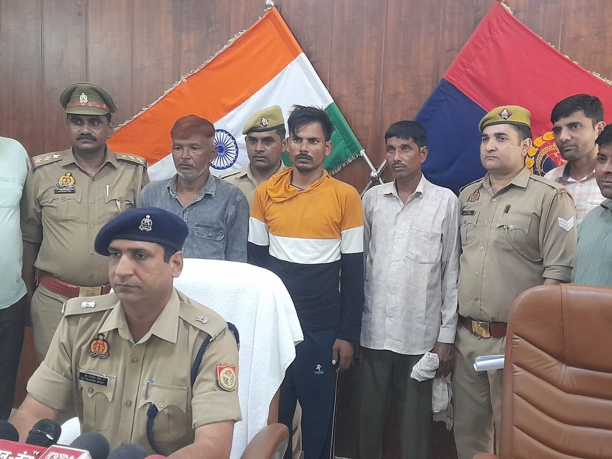 बुलंदशहर में नकली करेंसी गिरोह का भंडाफोड़, डेढ़ लाख रुपये बरामद, दो गिरफ्तार