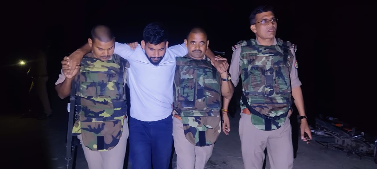 शाहजहांपुर से नेपाल भाग रहे 25 हजार के इनामी बदमाश दानिश की पुलिस से मुठभेड़, गोली लगने से घायल