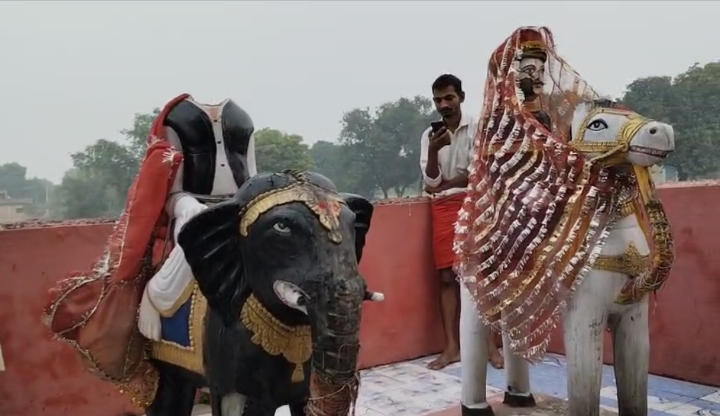 आज़मगढ़ में ग्राम देवता की प्रतिमा क्षतिग्रस्त, अराजक तत्वों के खिलाफ कार्रवाई का आश्वासन