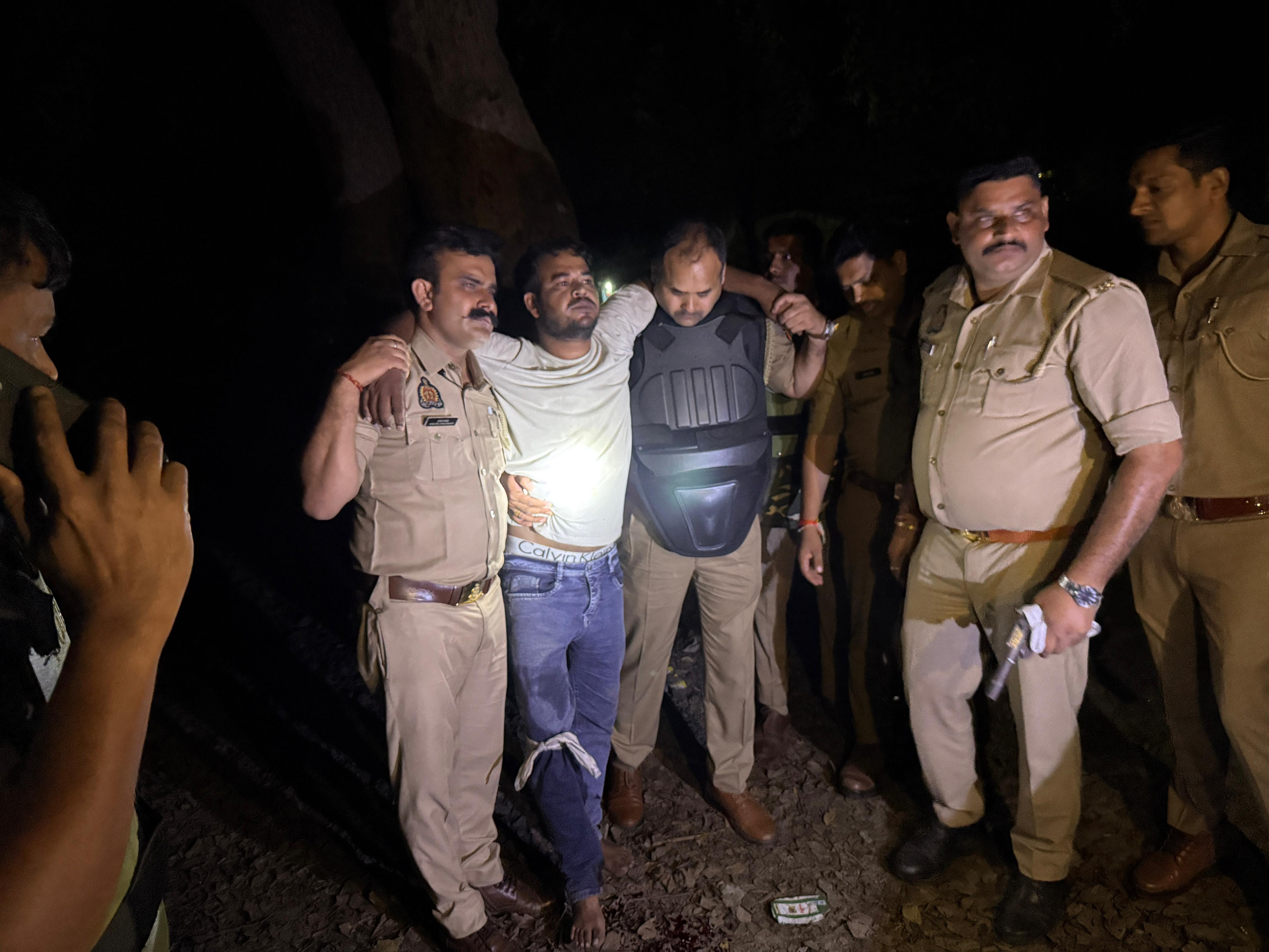 कानपुर में बीएसएनएल केबल चोरी गैंग का सरगना मुठभेड़ में घायल, तमंचा और बाइक बरामद