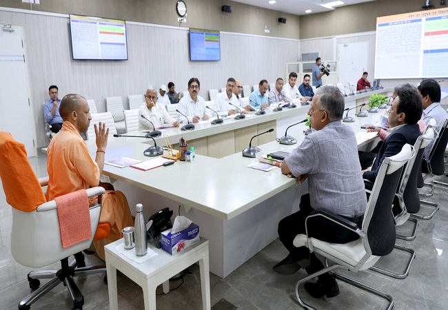 मुख्यमंत्री योगी ने अयोध्या महायोजना 2031 की समीक्षा की, कहा- अयोध्या बने विश्व की आध्यात्मिक राजधानी