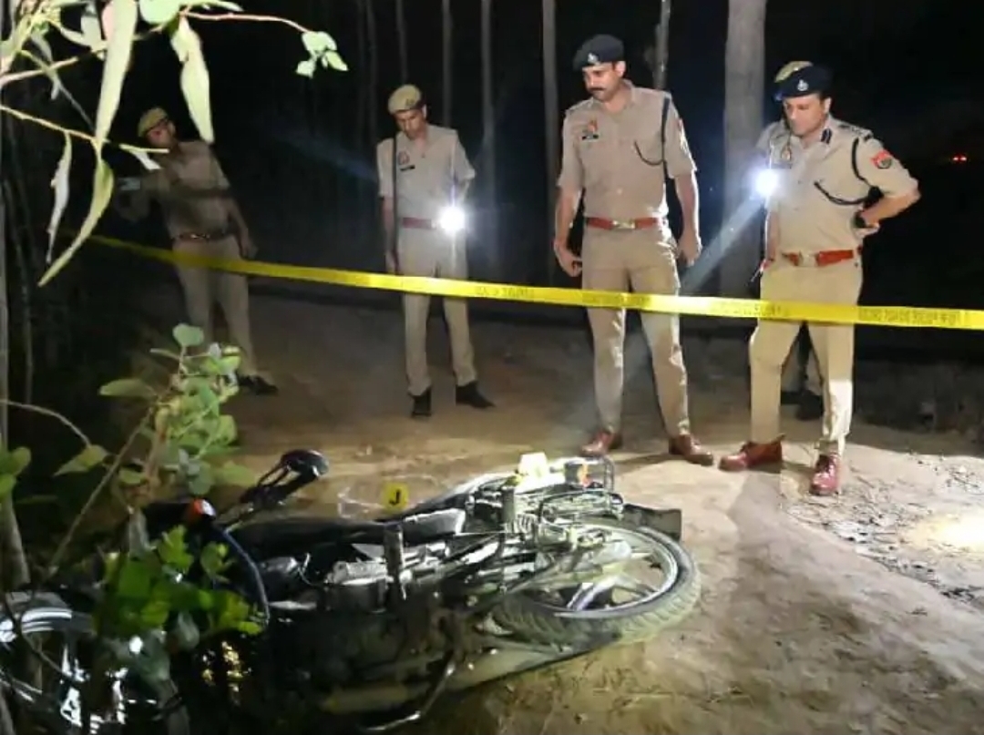 सहारनपुर में पुलिस मुठभेड़: एक लाख का इनामी बदमाश इमरान ढेर, इंस्पेक्टर और दरोगा घायल