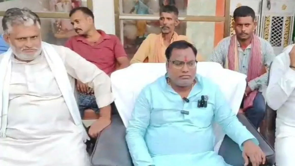 टिकट नहीं मिला तो पूर्व विधायक का फूटा गुस्सा: पार्टी को दिया ‘श्राप’, बोले- “वो कभी मुख्यमंत्री नहीं बन सकेगा