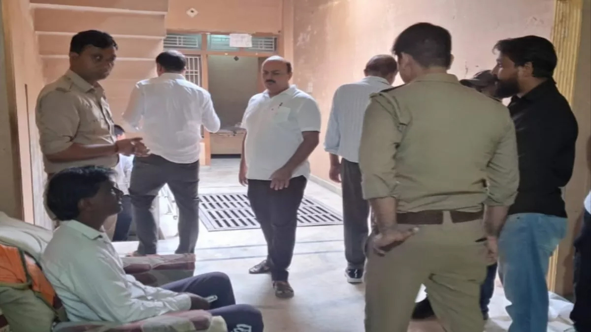 बिजनौर में नकली पान मसाला फैक्ट्री का खुलासा: जीएसटी टीम ने किया बड़ा छापा, भारी मात्रा में बरामद सामान