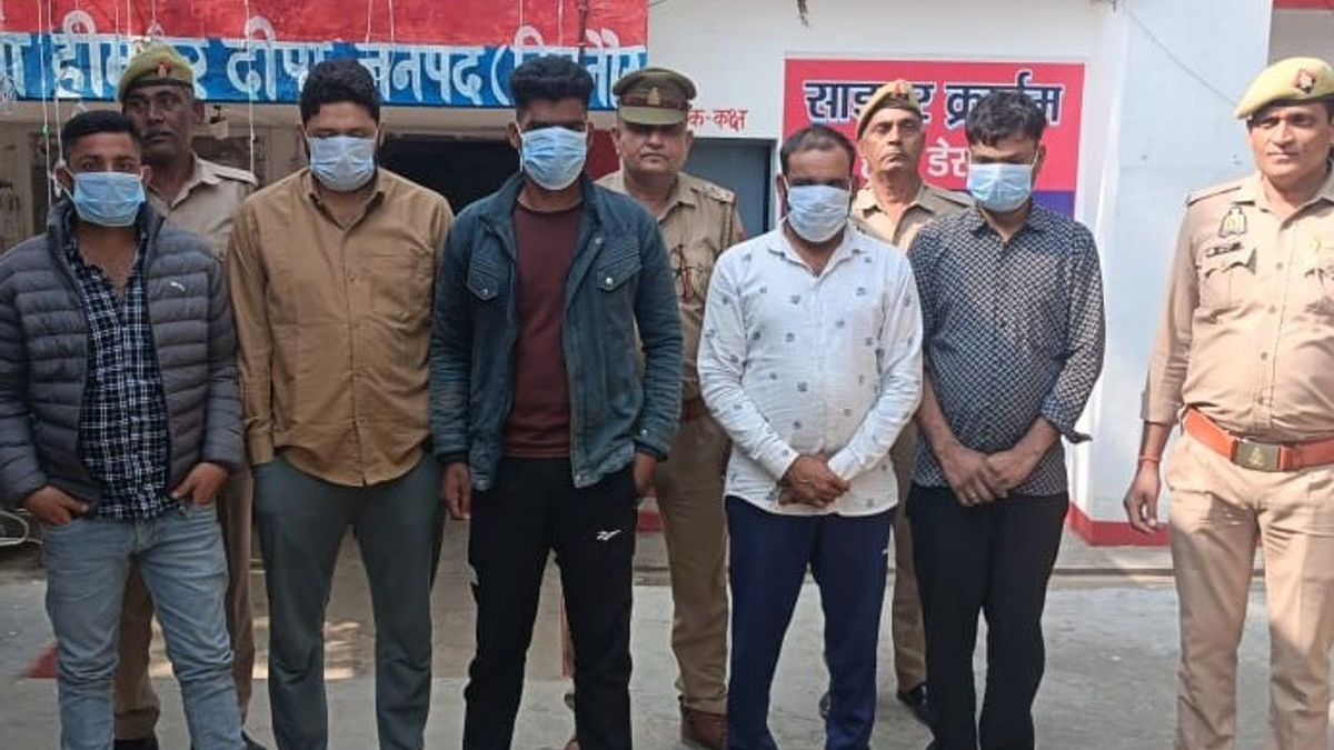 बिजनौर पुलिस की बड़ी कार्रवाई! जेल में बैठे सरगना रवि के इशारे पर चल रहा था गिरोह, 5 बदमाश गिरफ्तार